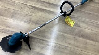 マキタ 充電式草刈機入りました。　工具専門店　スマイルサンタ松本店