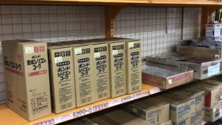 ネジ、シリコンコーク、塗料などなど！　色々たくさんある(｣°ﾛ°)｣＜YO!!!!!!!!!!!!!!!!!!!!!!!　工具専門店　スマイルサンタ松本店