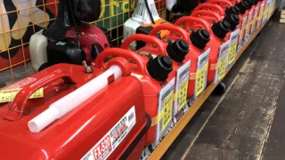 ガソリン携行缶入りました！　工具専門店　スマイルサンタ松本店✨