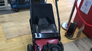 ミナト 自走式エンジン芝刈り機　工具専門店　スマイルサンタ松本店