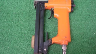 マックス（MAX）常圧ステープル用エアネイラ「TA-20A/422Jキュウオン」入荷。工具専門店 スマイルサンタ松本店